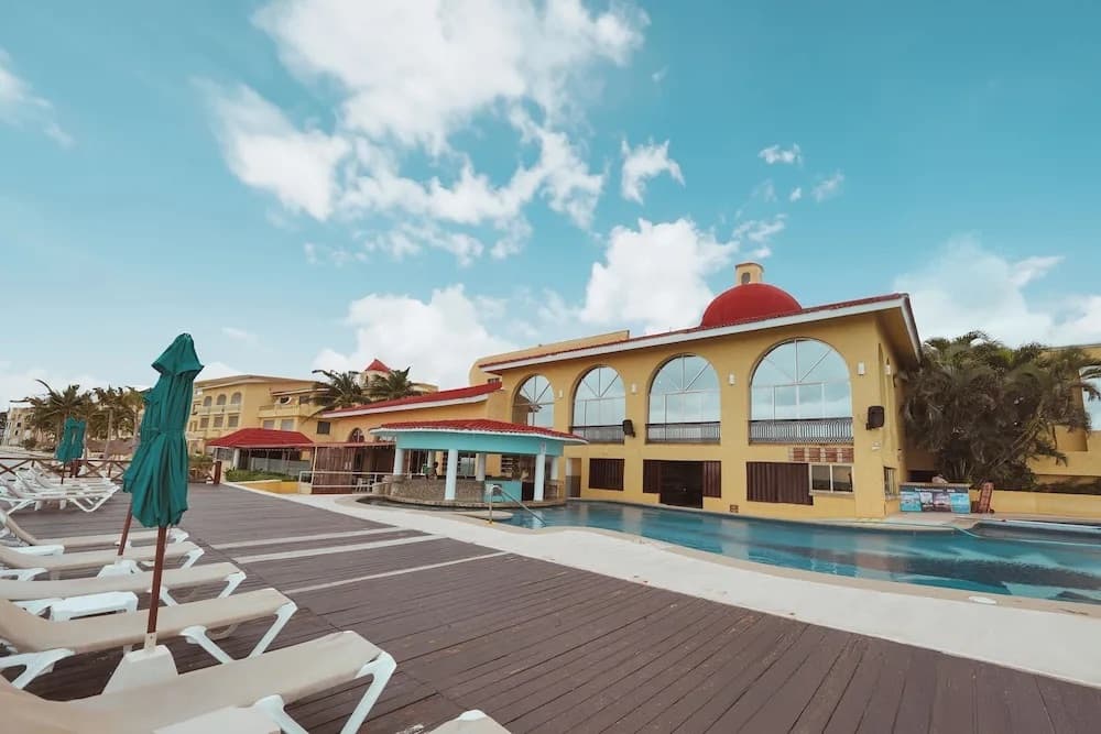 All Ritmo Cancún Resort & Waterpark