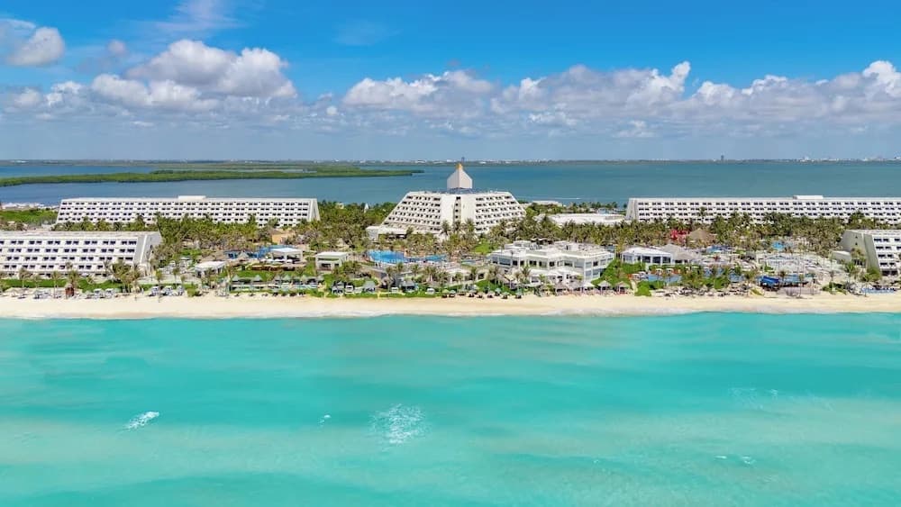 The Grand Oasis Cancún