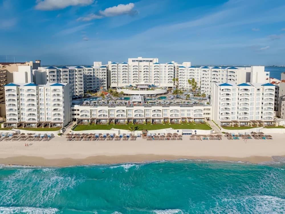 Hilton Cancún Mar Caribe All-Inclusive Resort