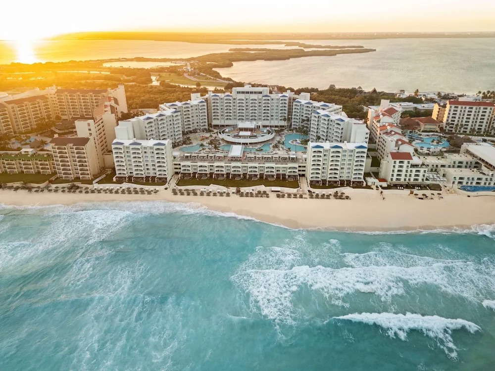 Hilton Cancún Mar Caribe All-Inclusive Resort — foto 2