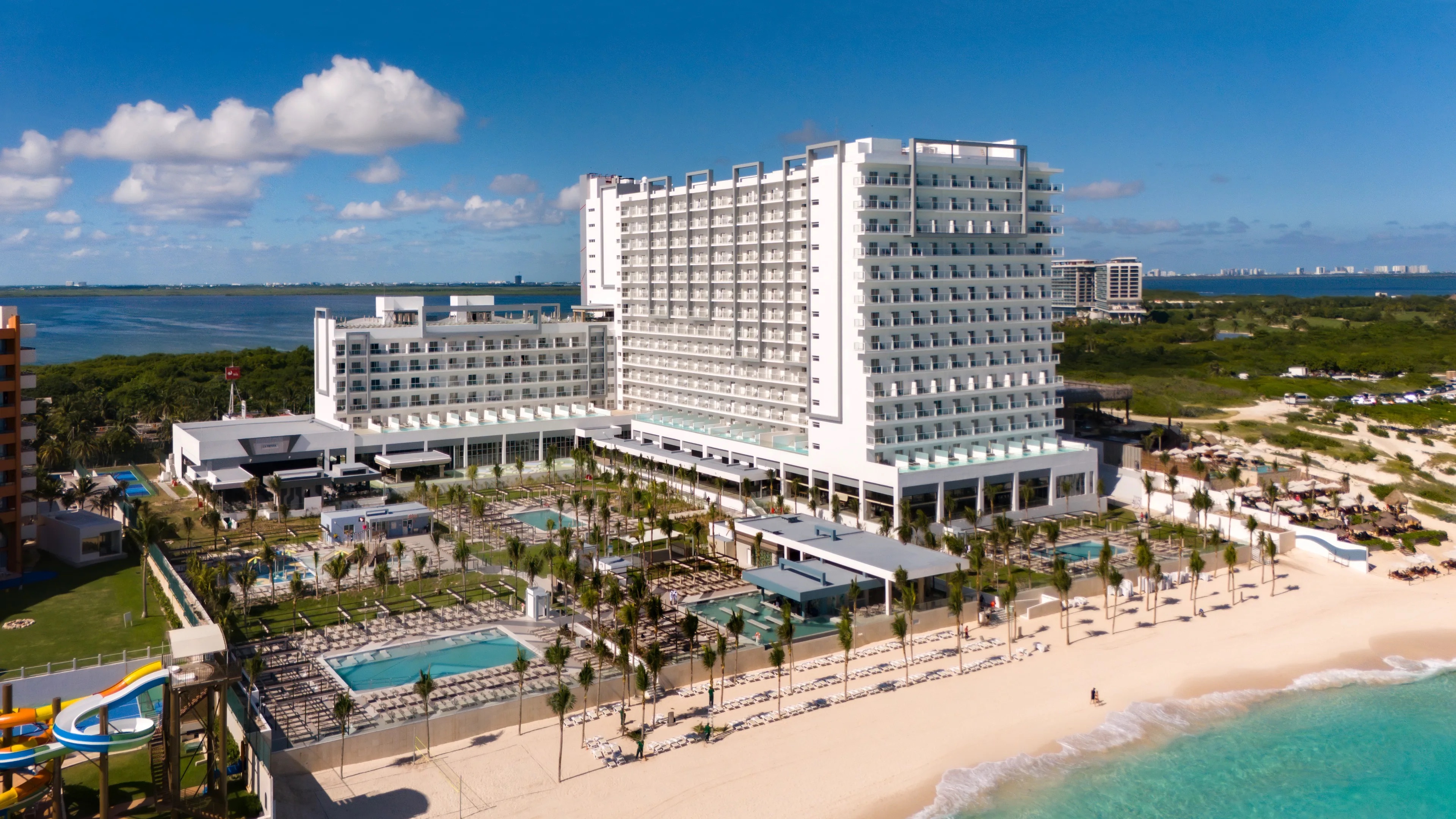 Riu Ventura — foto 1